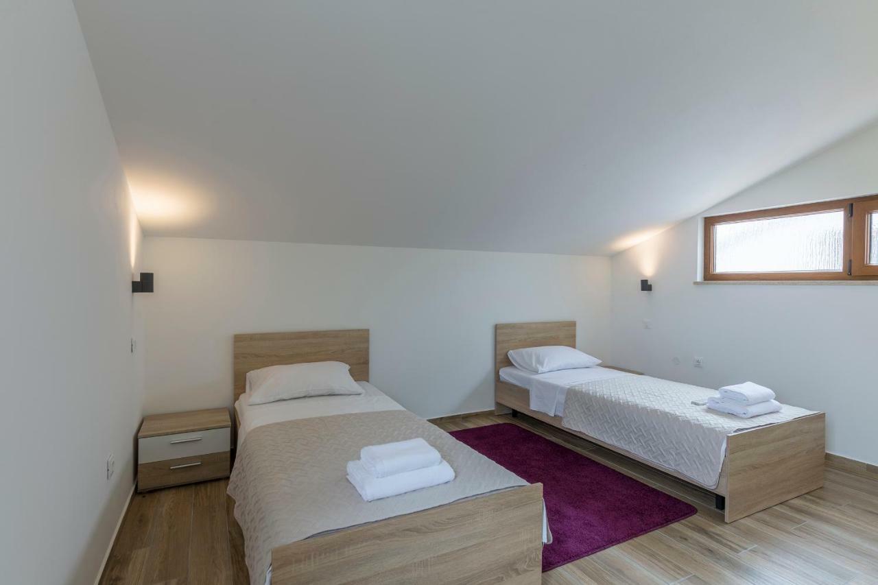 Apartmani Suzi Pula Exterior photo