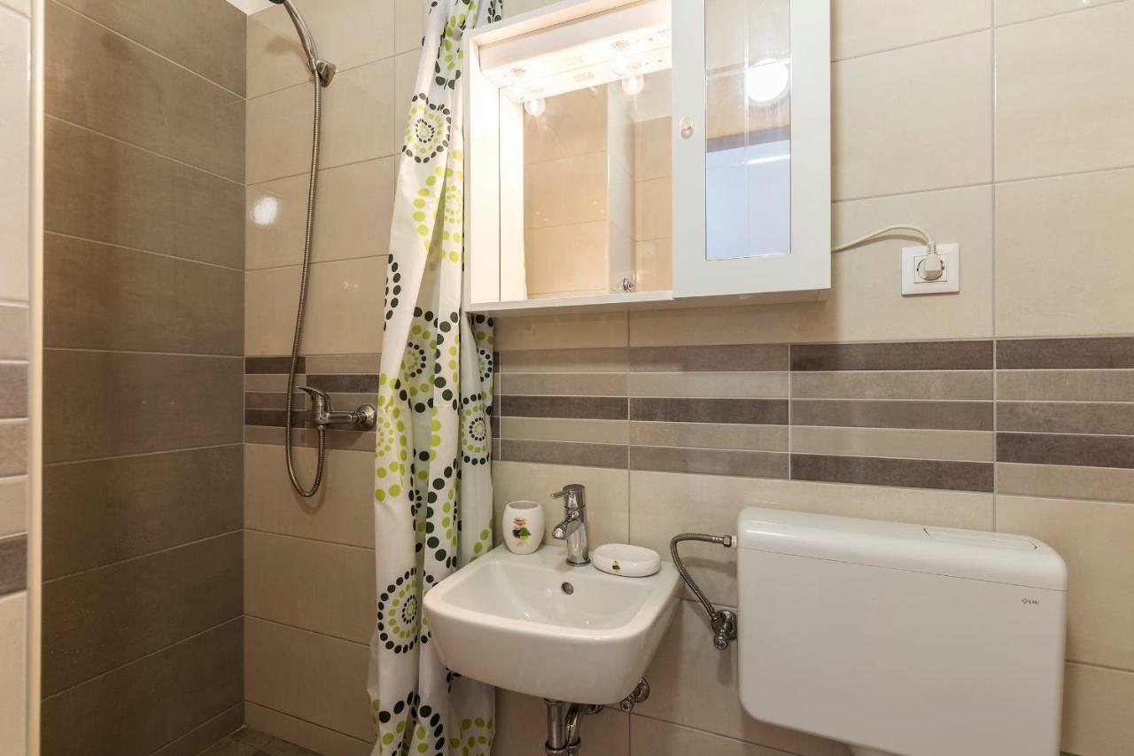 Apartmani Suzi Pula Exterior photo
