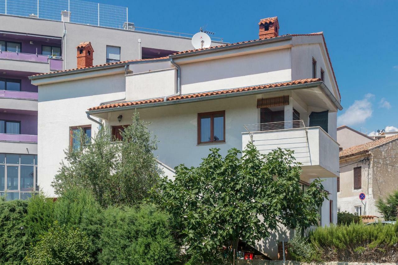 Apartmani Suzi Pula Exterior photo